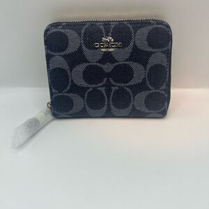 COACH Signature Small Zip Wallet- NWT